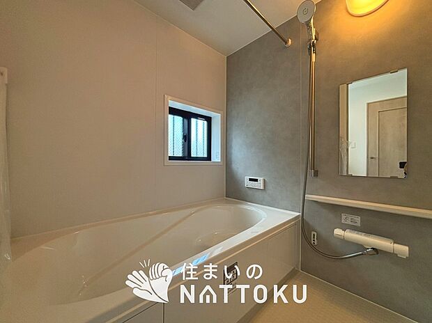 現地写真(キッチン)
収納たっぷりのシステムキッチン、浄水器付水栓を標準装備しています。