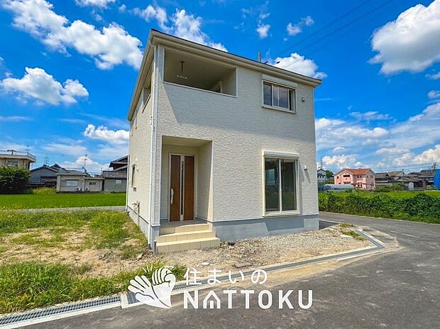 現地写真(街並み)
全20邸
駐車2台可能