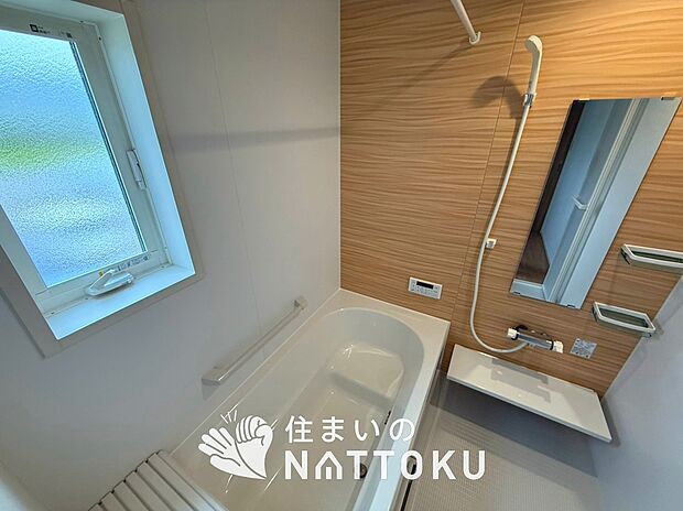 現地写真(浴室)
浴室暖房乾燥機付き。1坪タイプで広々です。