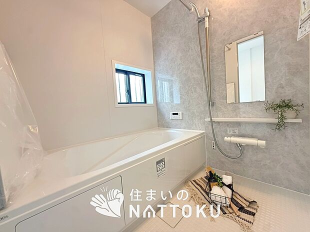 現地写真(浴室)
浴室暖房乾燥機付き。1坪タイプで広々です。