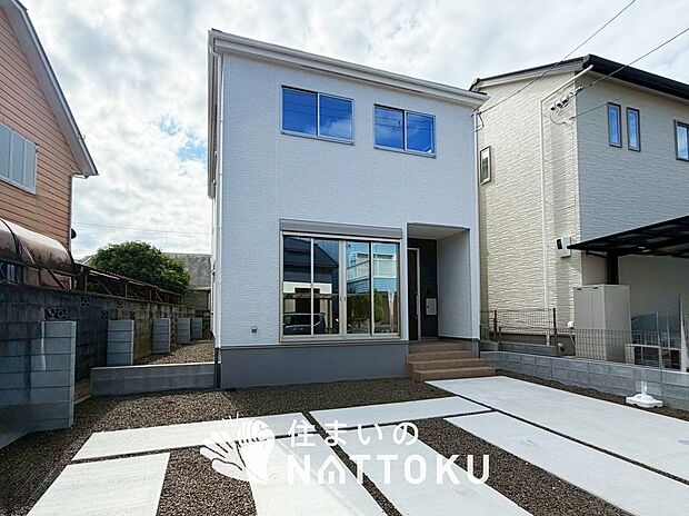 【現地写真（外観）】健康被害に配慮したもっとも安全性の高い建材を採用し、シックハウス対策をしております。