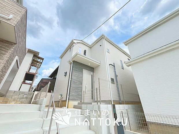 【現地写真(外観)【D号地】】健康被害に配慮したもっとも安全性の高い建材を採用し、シックハウス対策をしております。