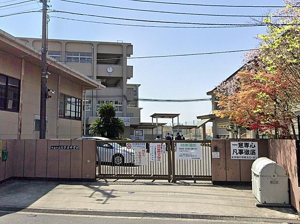 宇治市立北宇治中学校(約1,200m)