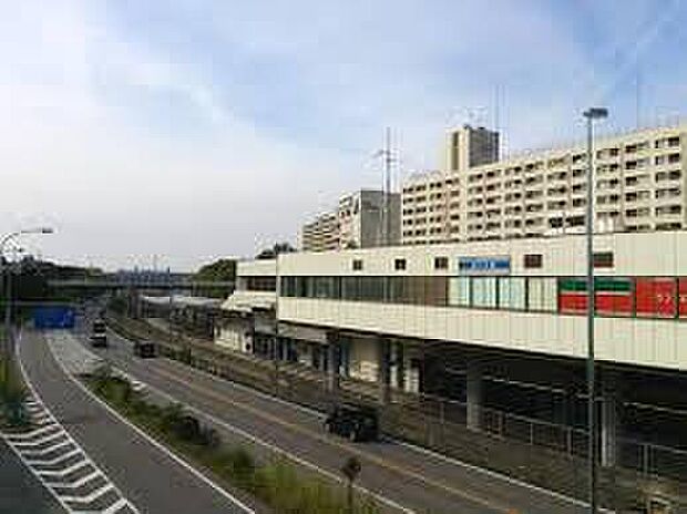 南海泉北線「泉ケ丘駅」（約2,900m）