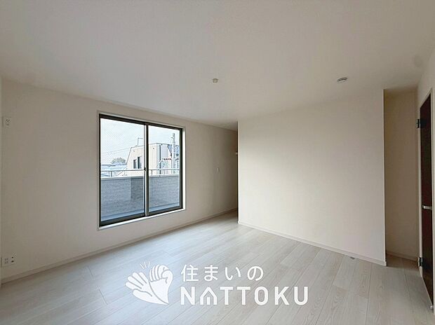 【現地写真(寝室)】浴室暖房乾燥機付き。1坪タイプで広々です。