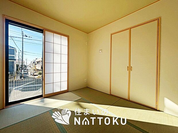 【現地写真（和室）】大壁仕様の新和室。くつろぎの空間です。