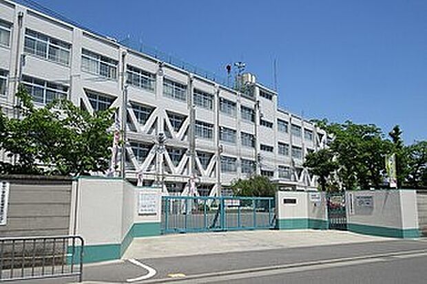 高槻市立桜台小学校（約500m）