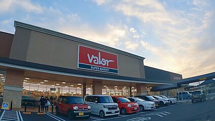 バロー南草津店 1300ｍ(徒歩17分)