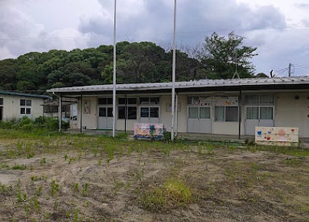 白鳥幼稚園（約1,700m）