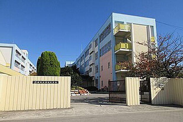 門真市立第四中学校(約1,200m)