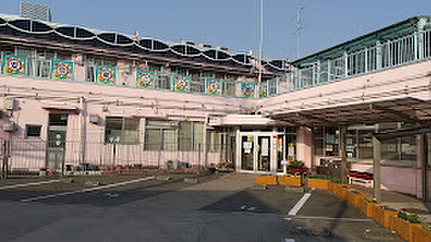 ゆう安中東こども園(約600m)