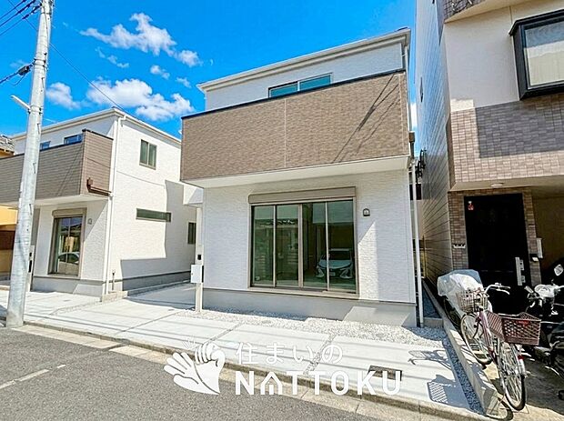 【現地写真（外観）【２号地】】断熱性、気密性を高める工夫で一年中ずっと心地よく暮らせる、高気密・高断熱です。