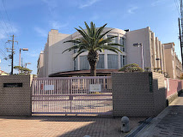 大阪市立田島中学校(約670m)