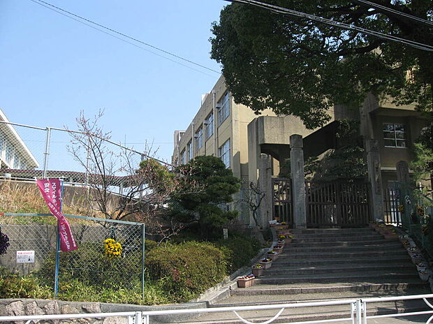 城陽市立寺田小学校（約450m）