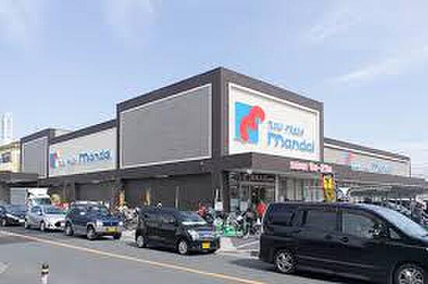 万代郡津店（約1,200m）