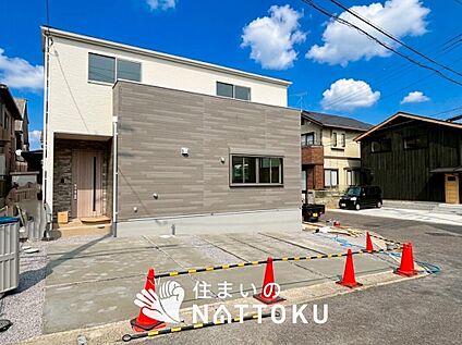 現地写真（前道含む外観）