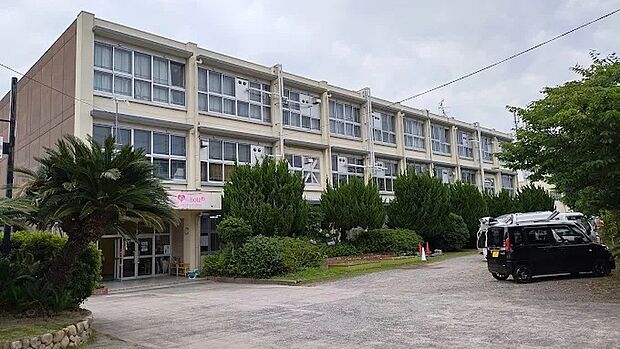 枚方市立中宮小学校（約900m）