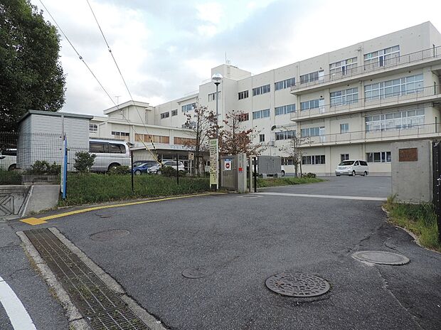 草津市立松原中学校（約600m）