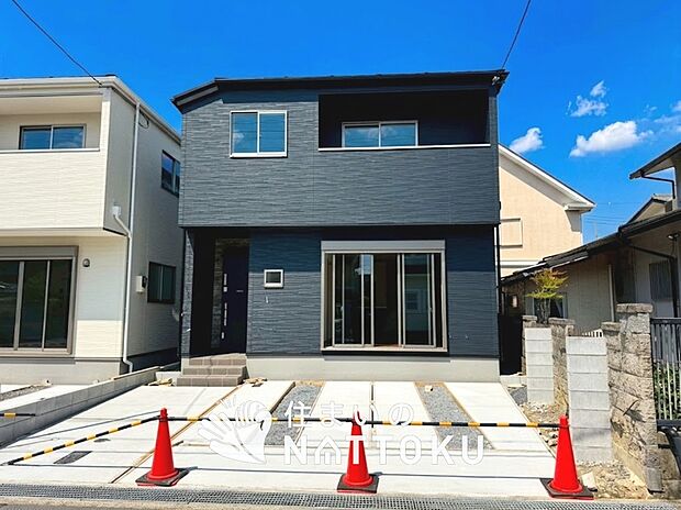 【現地写真（外観）【２号地】】断熱性、気密性を高める工夫で一年中ずっと心地よく暮らせる、高気密・高断熱です。