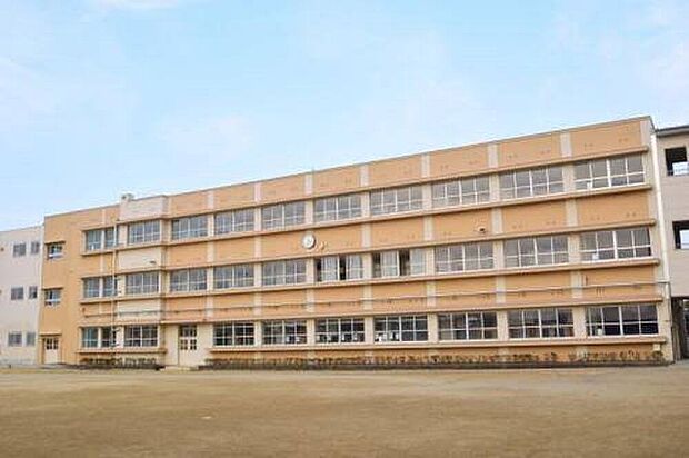 泉佐野市立第一中学校(約2,500m)