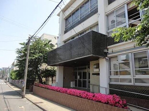 貝塚市立津田小学校(約610m)
