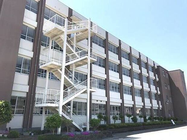 大津市立堅田中学校(約260m)