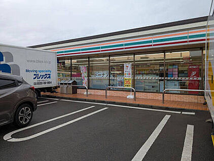 セブンイレブン枚方楠葉朝日3丁目店 560ｍ(徒歩7分)