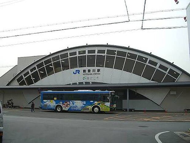 ＪＲ東海道本線「能登川駅」（約1,120m）