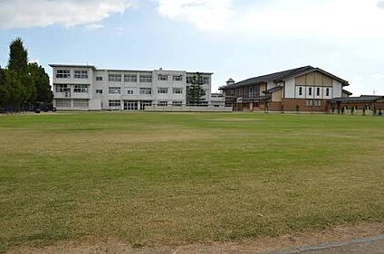 近江八幡市立安土小学校 810ｍ(徒歩11分)