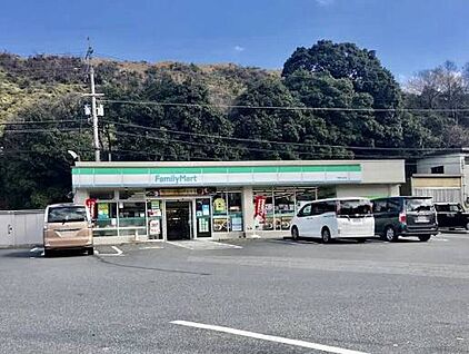 ファミリーマート野洲入町店 2000ｍ(徒歩25分)