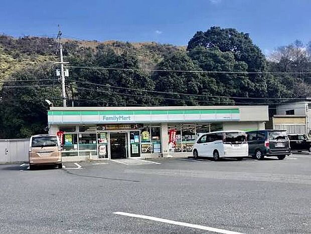 ファミリーマート野洲入町店(約2,000m)