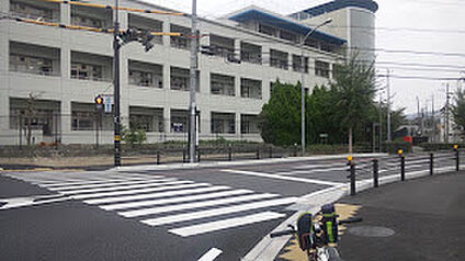宇治市立大久保小学校 390ｍ(徒歩5分)