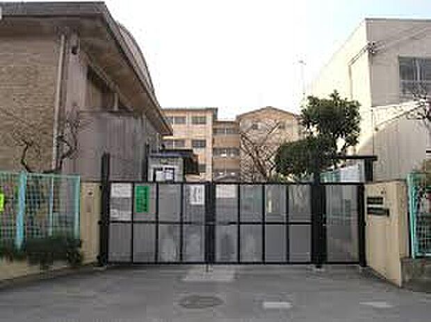 八尾市立北山本小学校(約450m)