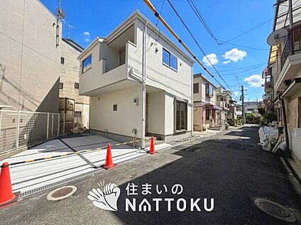 現地写真（前道含む外観）
