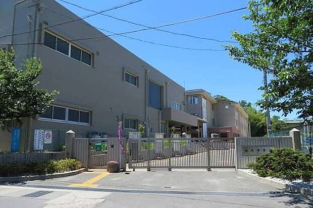 京田辺市立田辺中学校（約1,600m）