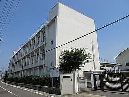 高石市立高石小学校 180ｍ(徒歩3分)
