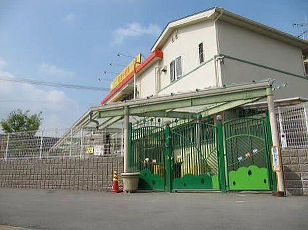 認定こども園高屋保育学園(約650m)