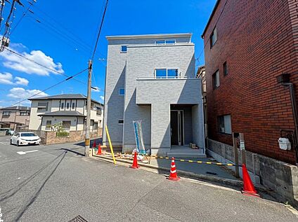 現地写真（前道含む外観）