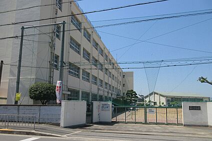 高槻市立南大冠小学校 400ｍ(徒歩5分)