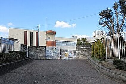 和泉市立光明台南小学校 500ｍ(徒歩7分)