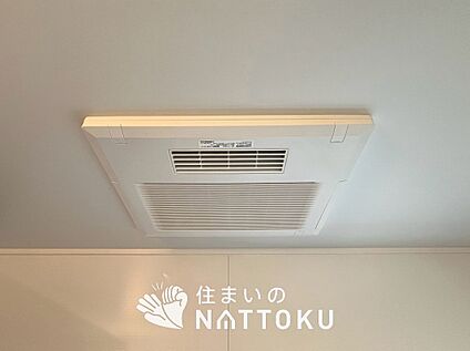 電気式浴室暖房換気乾燥機