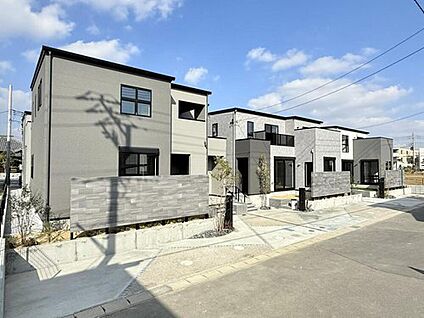 【現地街並み】