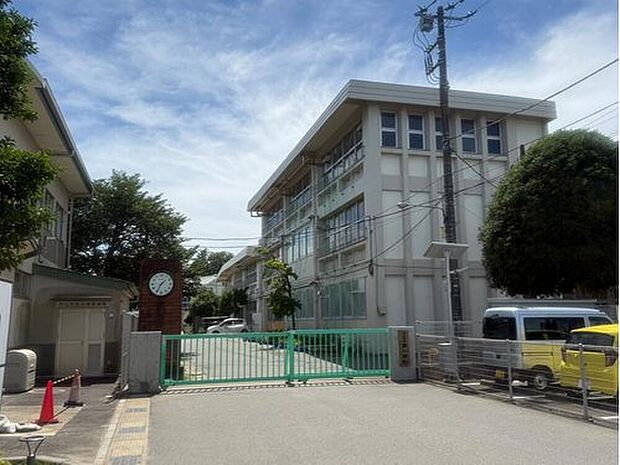 流山市立東小学校（約785m）