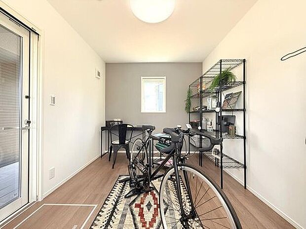 【【現地モデルハウス14号棟 ハナレ】】秘密基地ことハナレなら、周りの目線が気になりません!趣味やお仕事の集中スペースにも!