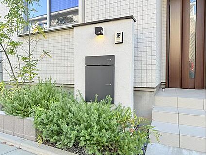 【玄関ポスト】