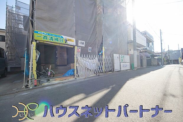 【玄関】玄関の扉を開けるとそこは家族の待つお家。笑い声が聞こえてきそう。