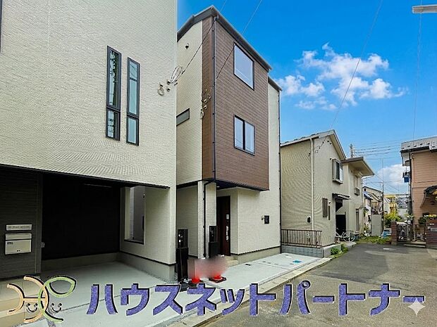 居住者の帰り、訪れる方を優しく迎える・安らぎに満ちた生活空間を予感させる。健やかな暮らしを楽しめそう。