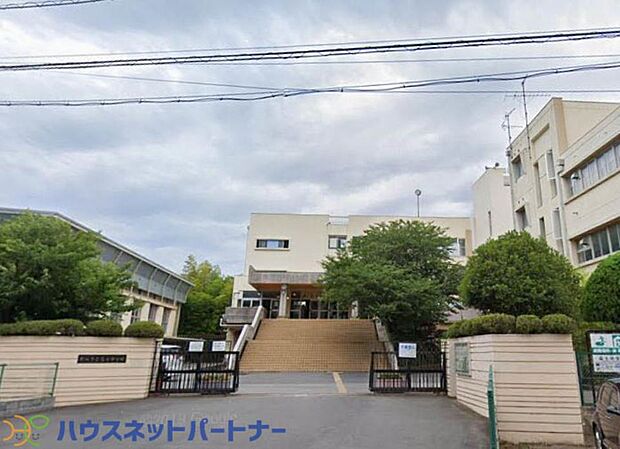 越谷市立富士中学校（約1,400m・徒歩18分）