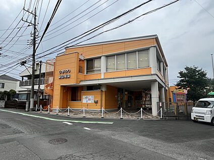 ひまわり東幼稚園 240m