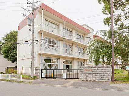 誉田小学校 501m